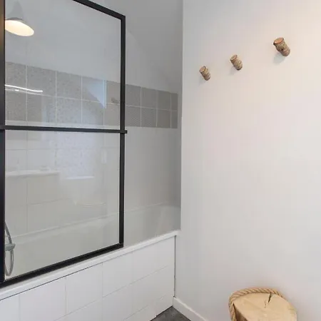 Tomates Cerises A La Ferme De Sorval *